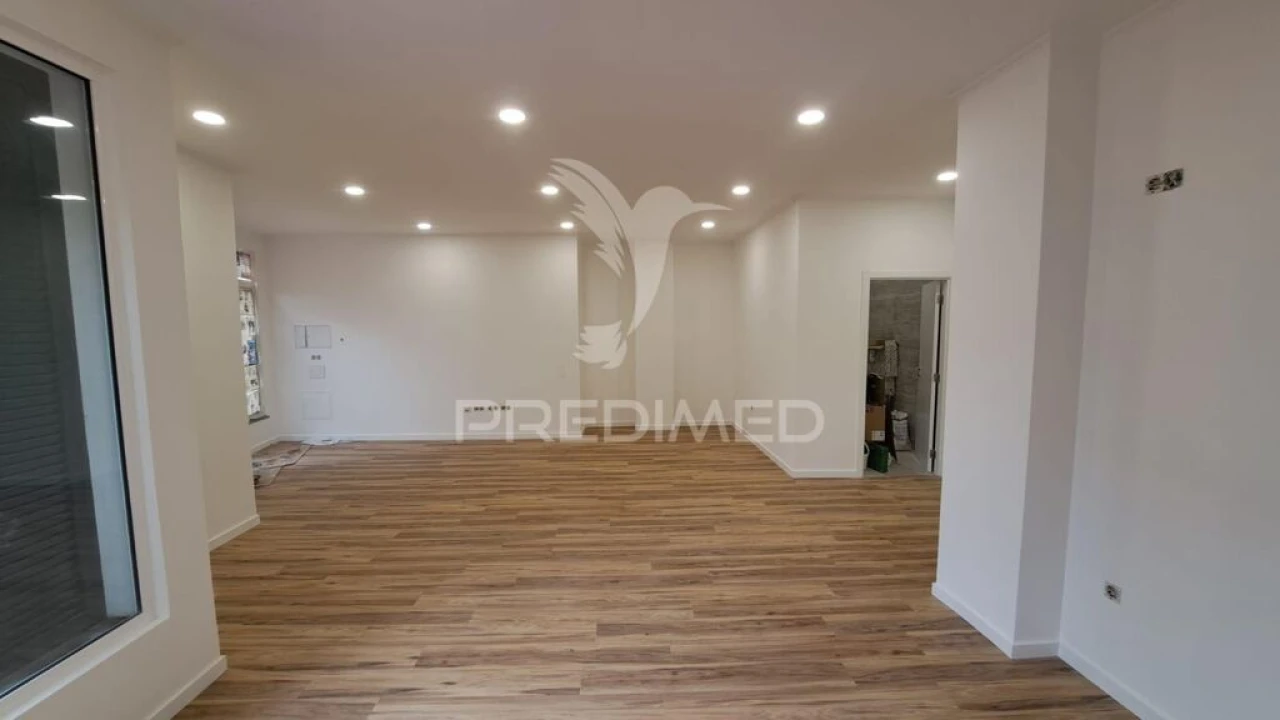 Apartamento T2 para Venda em Caniço Foto 7