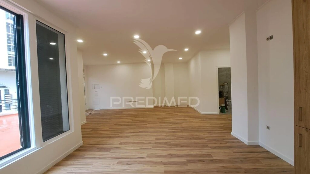 Apartamento T2 para Venda em Caniço Foto 1