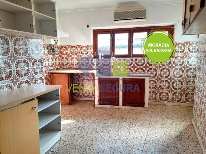 Moradia T3 para Venda em Vila Nova da Baronia Foto 1