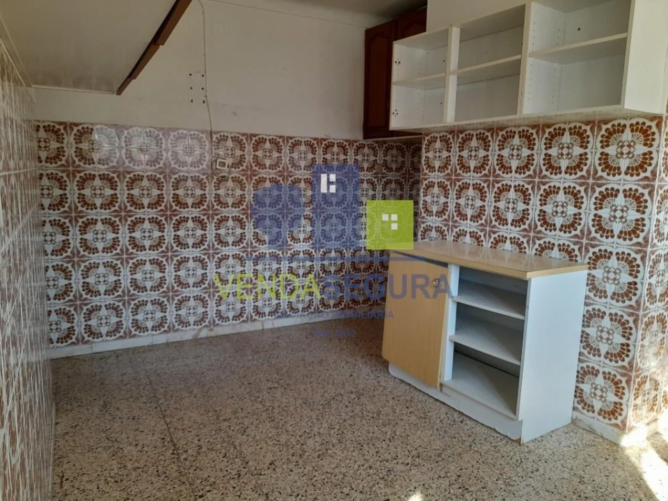 Moradia T3 para Venda em Vila Nova da Baronia Foto 13