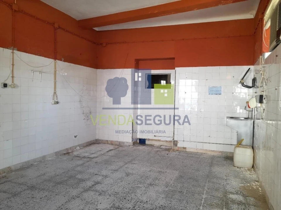 Moradia T3 para Venda em Vila Nova da Baronia Foto 5