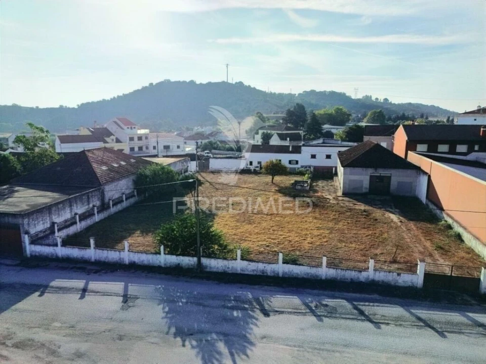 Armazém para Venda em Pernes Foto 2