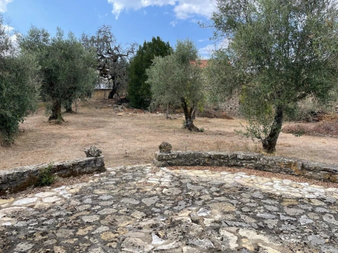 Moradia T3 para Venda em Nossa Senhora do Pranto Foto 6