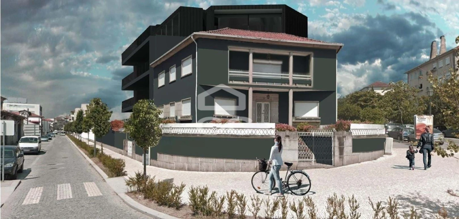 Moradia T5 para Venda em Oliveira, São Paio e São Sebastião Foto 2