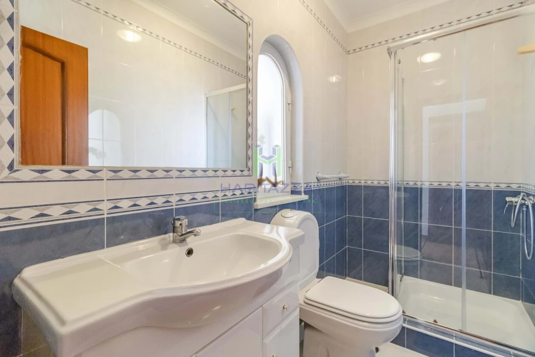 Apartamento T2 para Arrendamento em Lagos (São Sebastião e Santa Maria) Foto 20