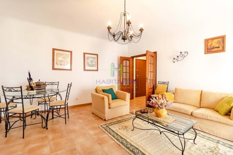 Apartamento T2 para Arrendamento em Lagos (São Sebastião e Santa Maria) Foto 3