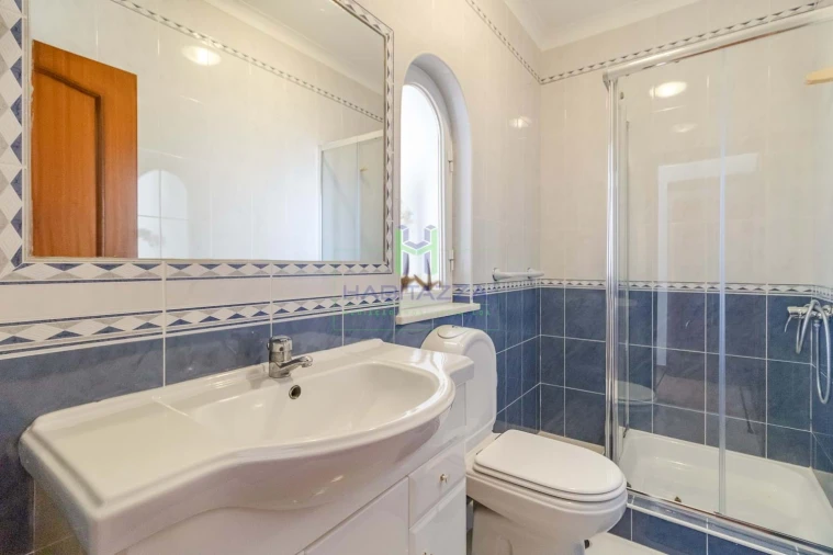 Apartamento T2 para Arrendamento em Lagos (São Sebastião e Santa Maria) Foto 20