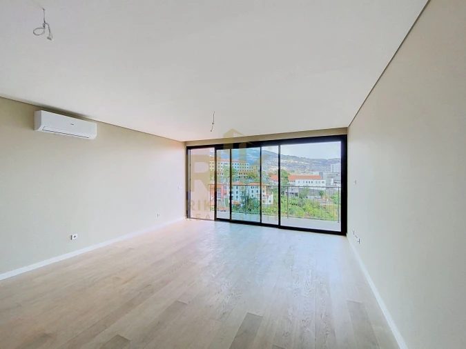 Apartamento T3 para Venda em São Martinho Foto 2