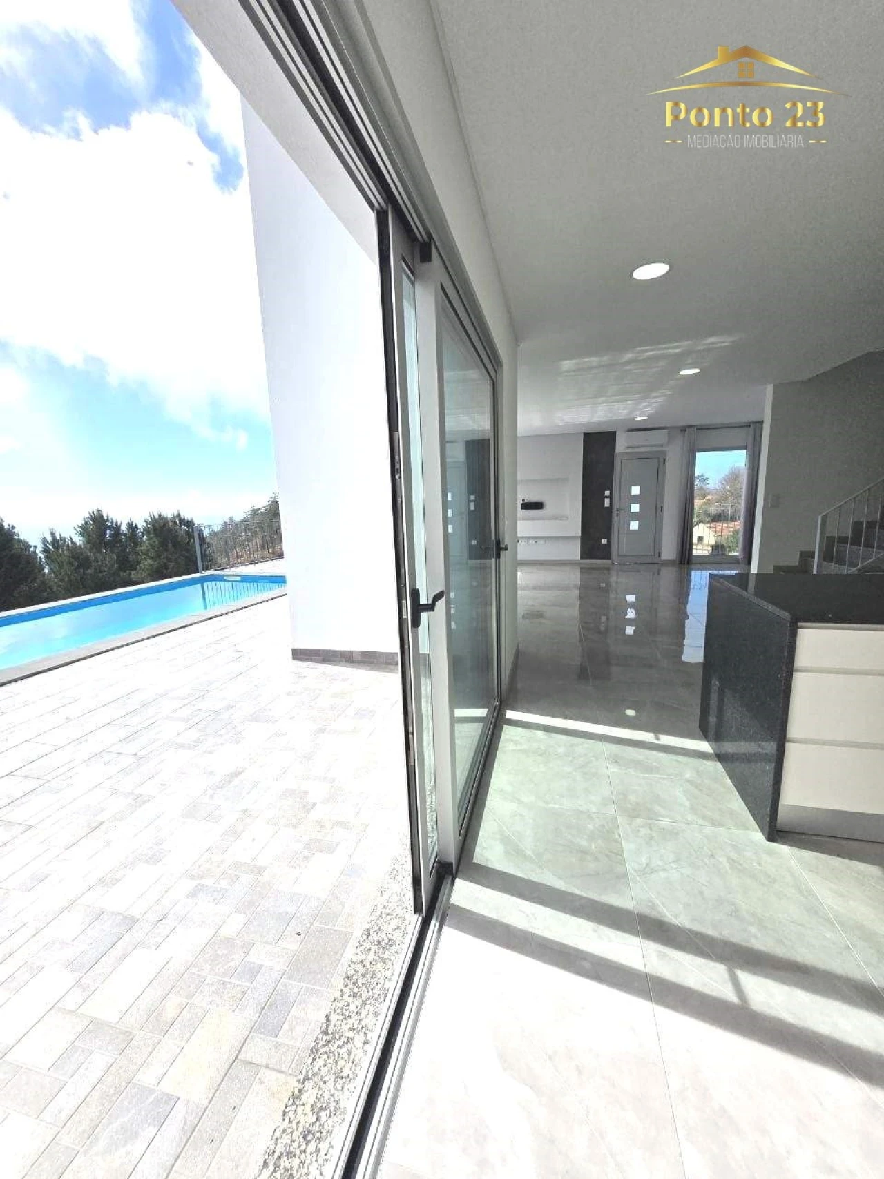 Moradia T3 para Venda em Prazeres Foto 22