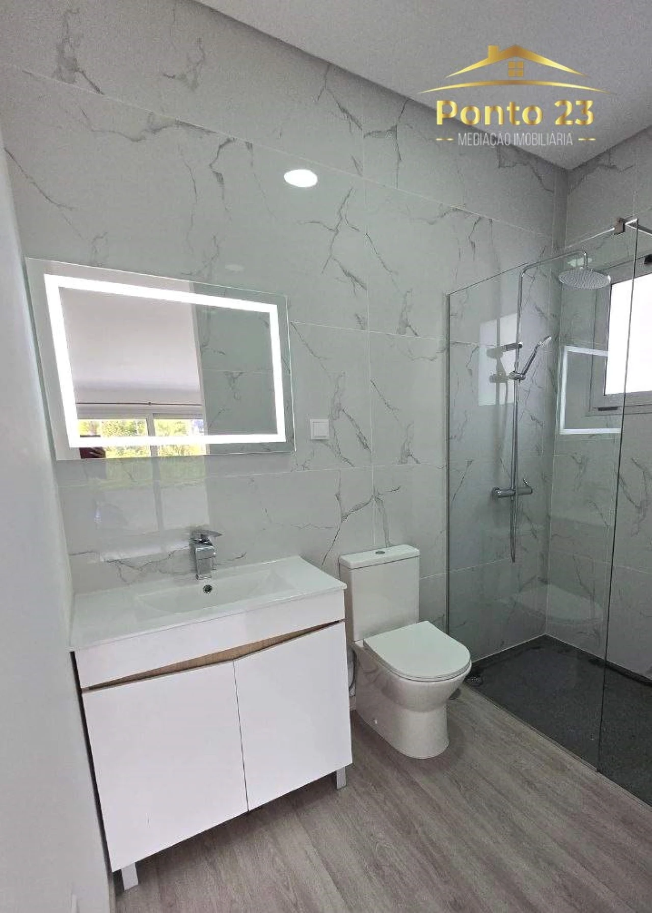 Moradia T3 para Venda em Prazeres Foto 41