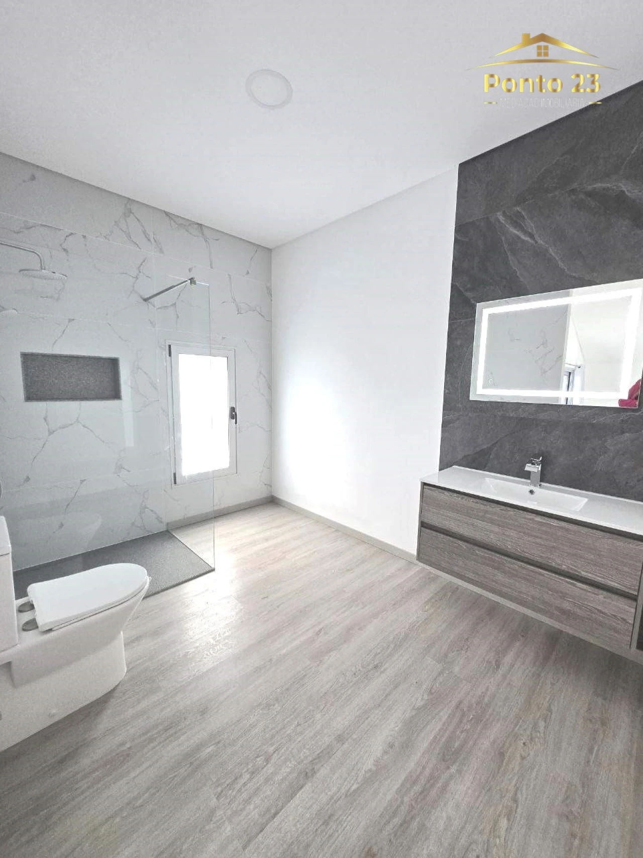 Moradia T3 para Venda em Prazeres Foto 49