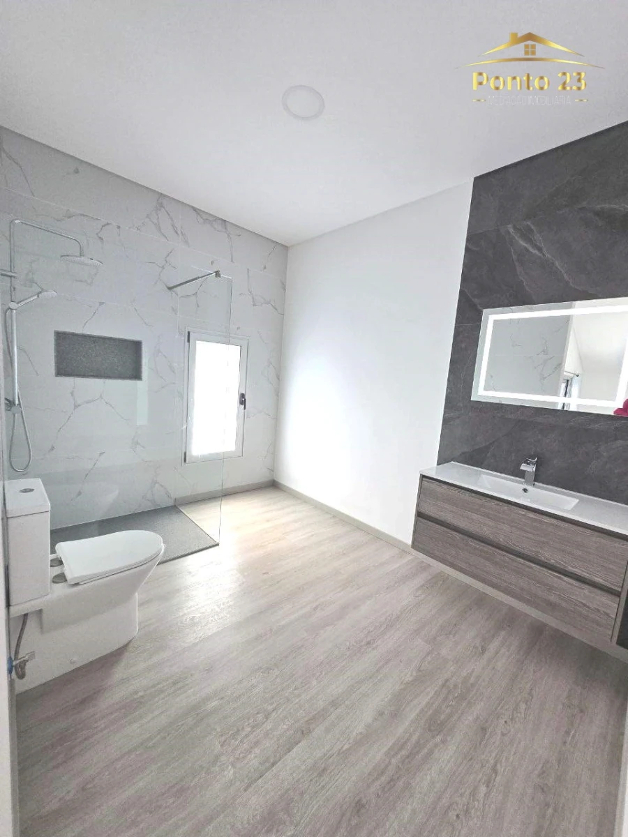 Moradia T3 para Venda em Prazeres Foto 43