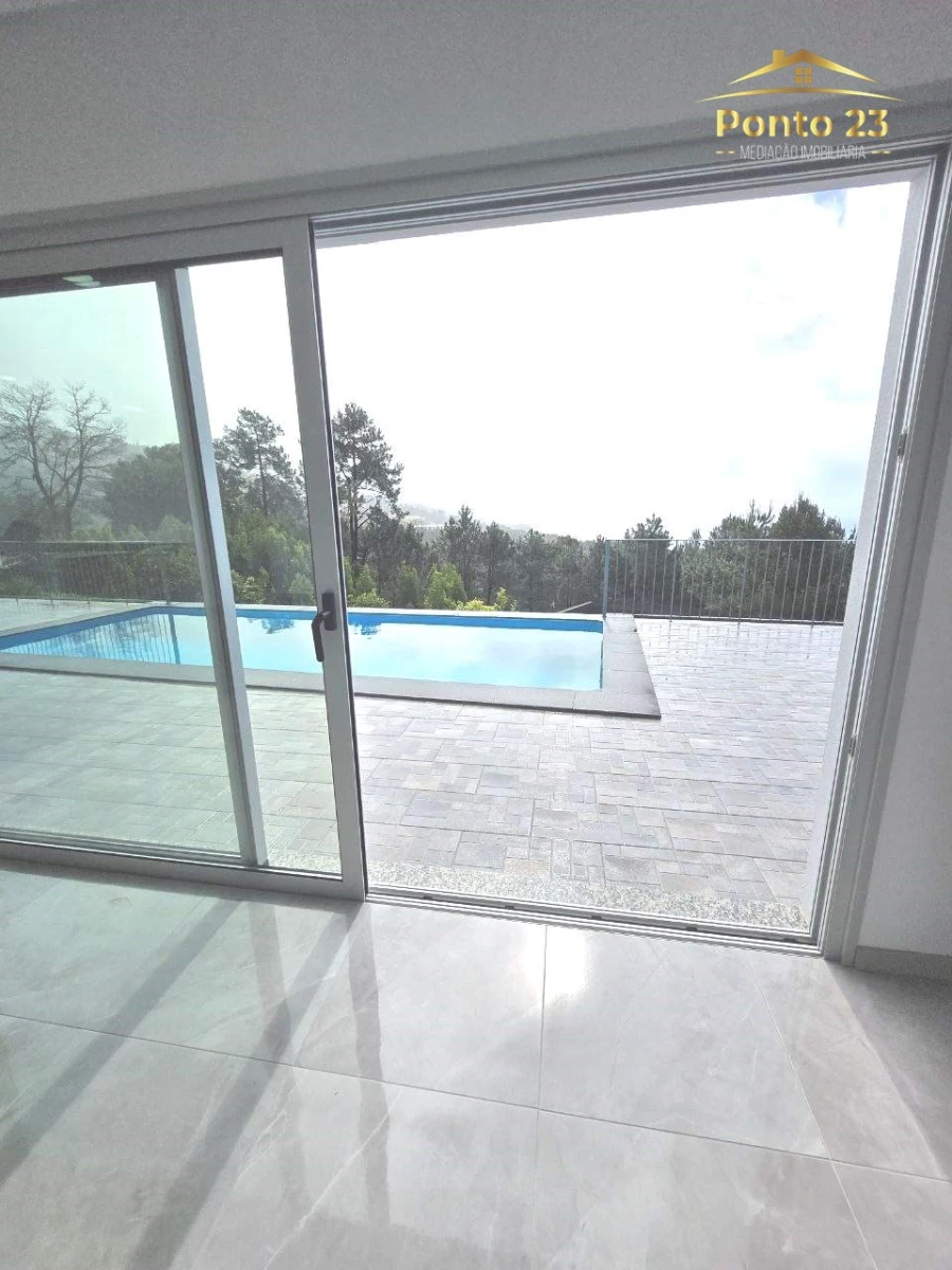 Moradia T3 para Venda em Prazeres Foto 34