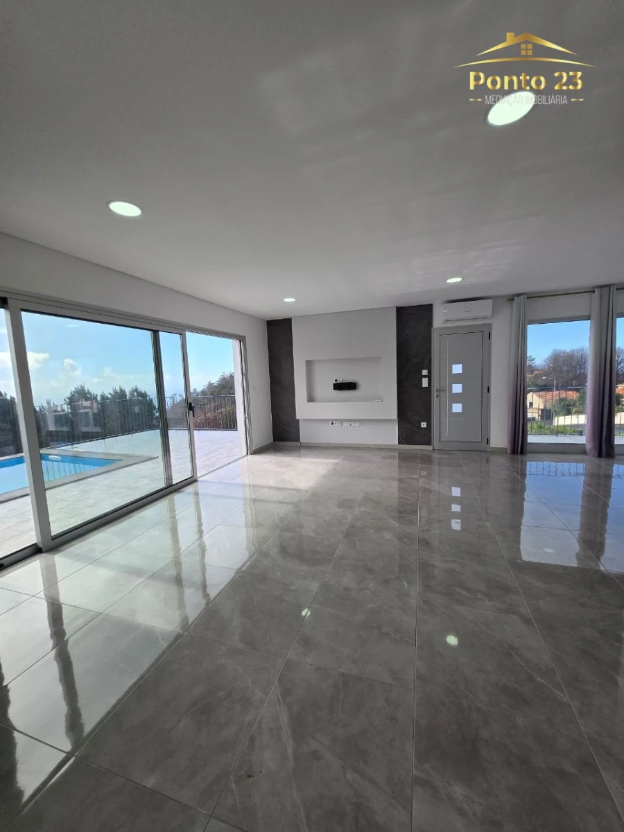 Moradia T3 para Venda em Prazeres Foto 33