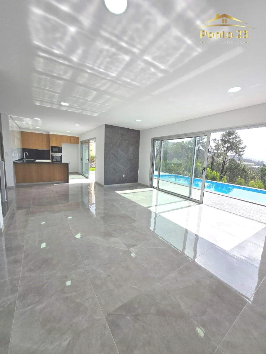 Moradia T3 para Venda em Prazeres Foto 52