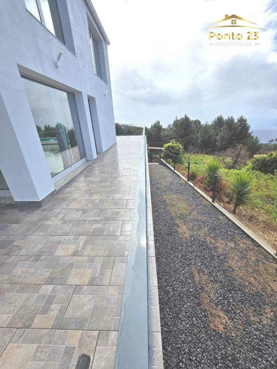 Moradia T3 para Venda em Prazeres Foto 19