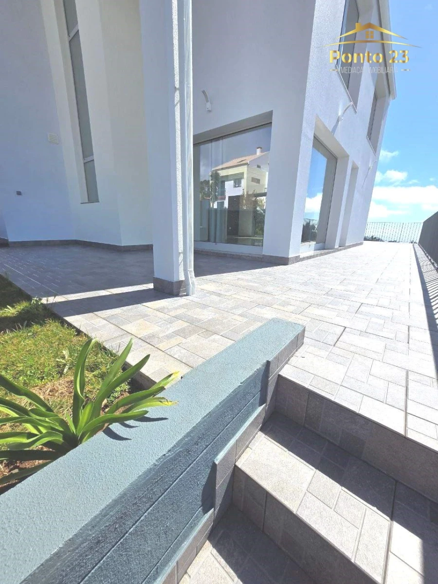 Moradia T3 para Venda em Prazeres Foto 7