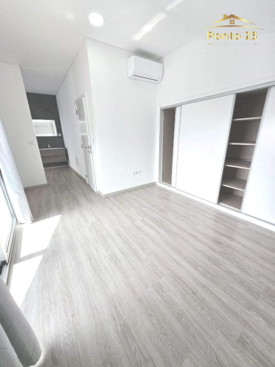 Moradia T3 para Venda em Prazeres Foto 42