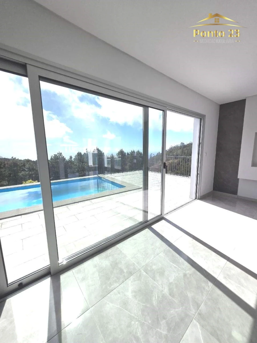 Moradia T3 para Venda em Prazeres Foto 25