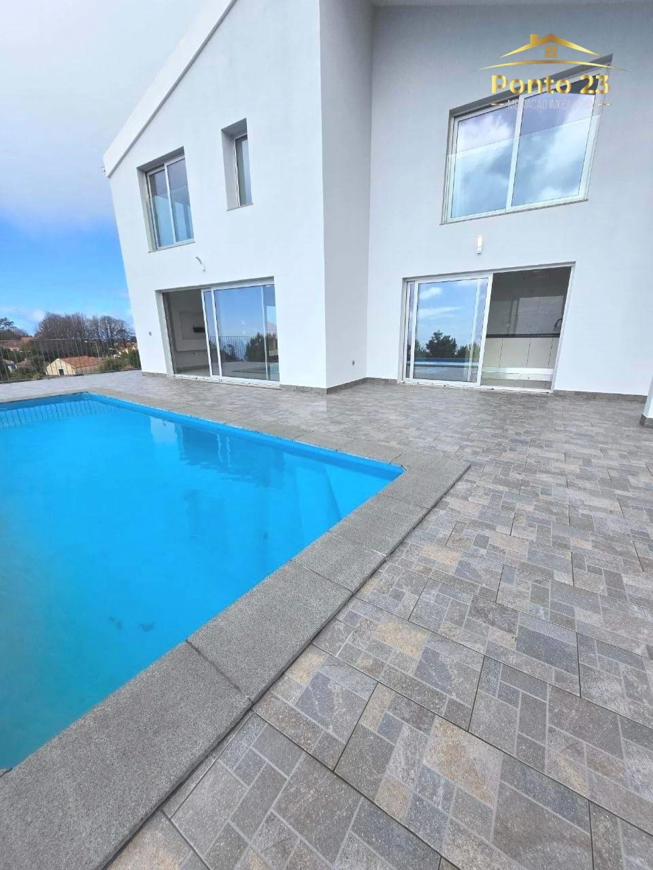 Moradia T3 para Venda em Prazeres Foto 14