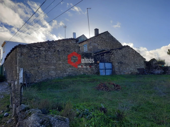 Moradia T2 para Venda em Aldeia Velha Foto 1