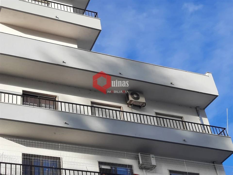 Apartamento T2 para Venda em Covilhã e Canhoso Foto 6