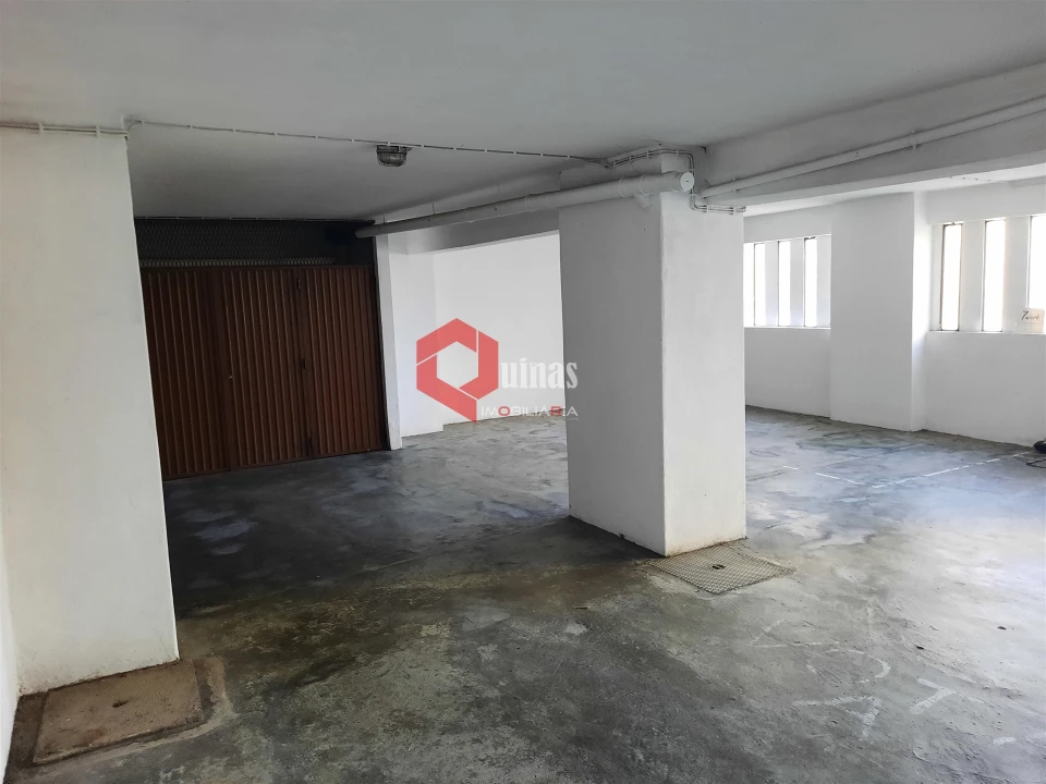 Apartamento T2 para Venda em Covilhã e Canhoso Foto 9