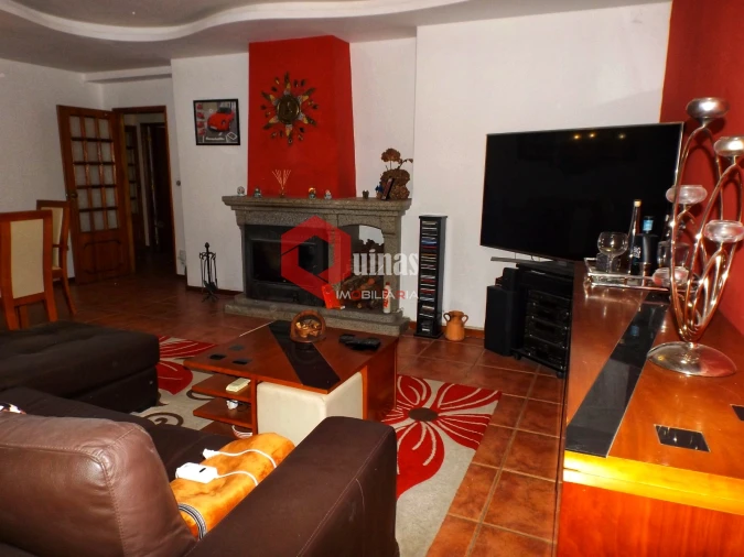 Apartamento T2 para Venda em Covilhã e Canhoso Foto 19