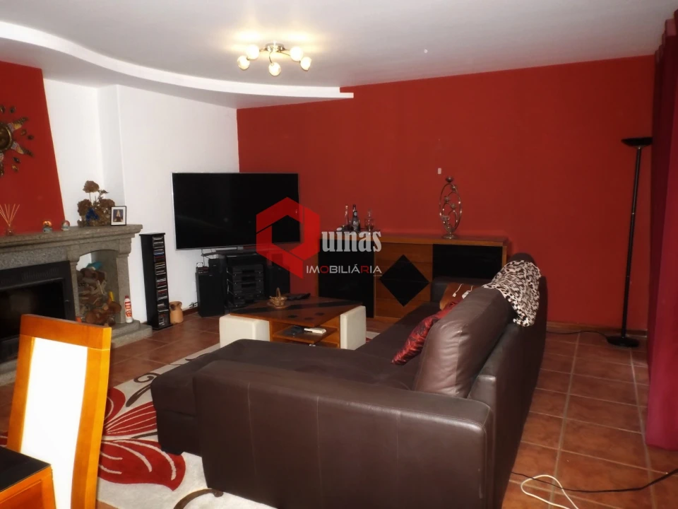 Apartamento T2 para Venda em Covilhã e Canhoso Foto 18