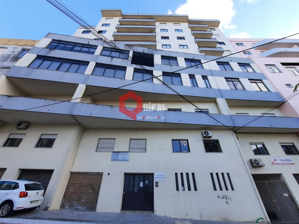 Apartamento T2 para Venda em Covilhã e Canhoso Foto 3