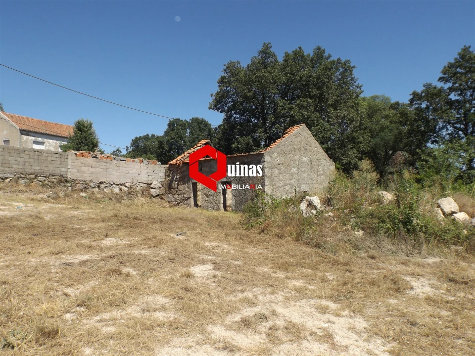 Moradia T3 para Venda em Pega Foto 37