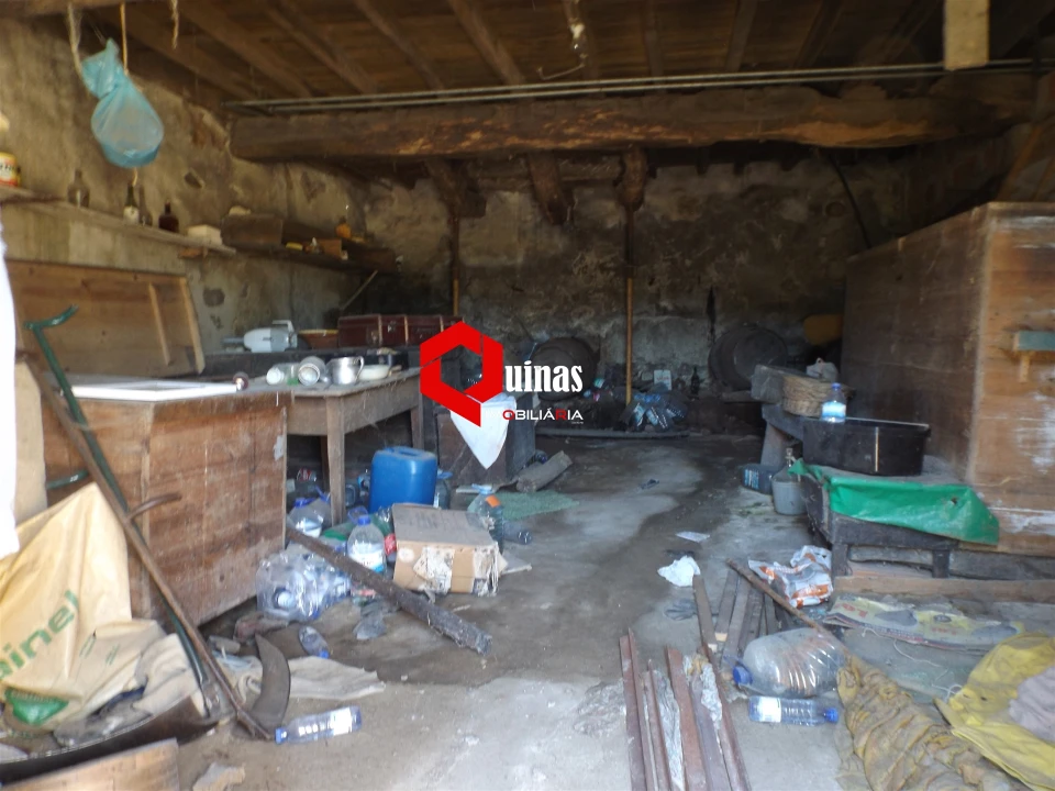 Moradia T3 para Venda em Pega Foto 34