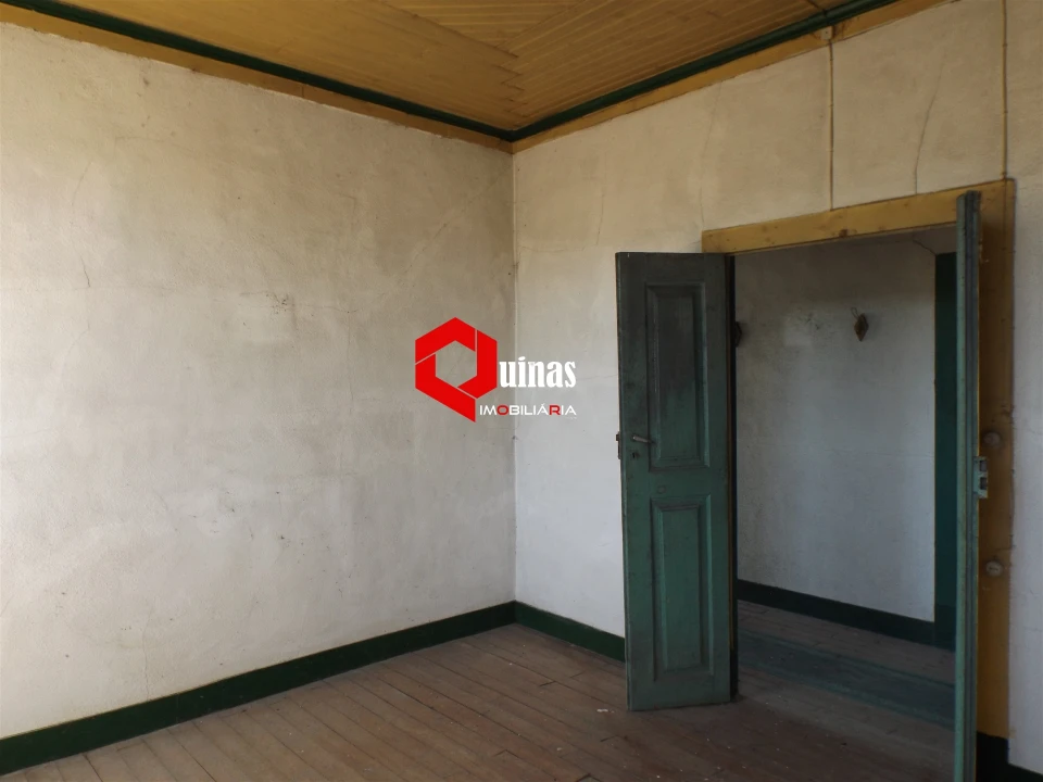 Moradia T3 para Venda em Pega Foto 10