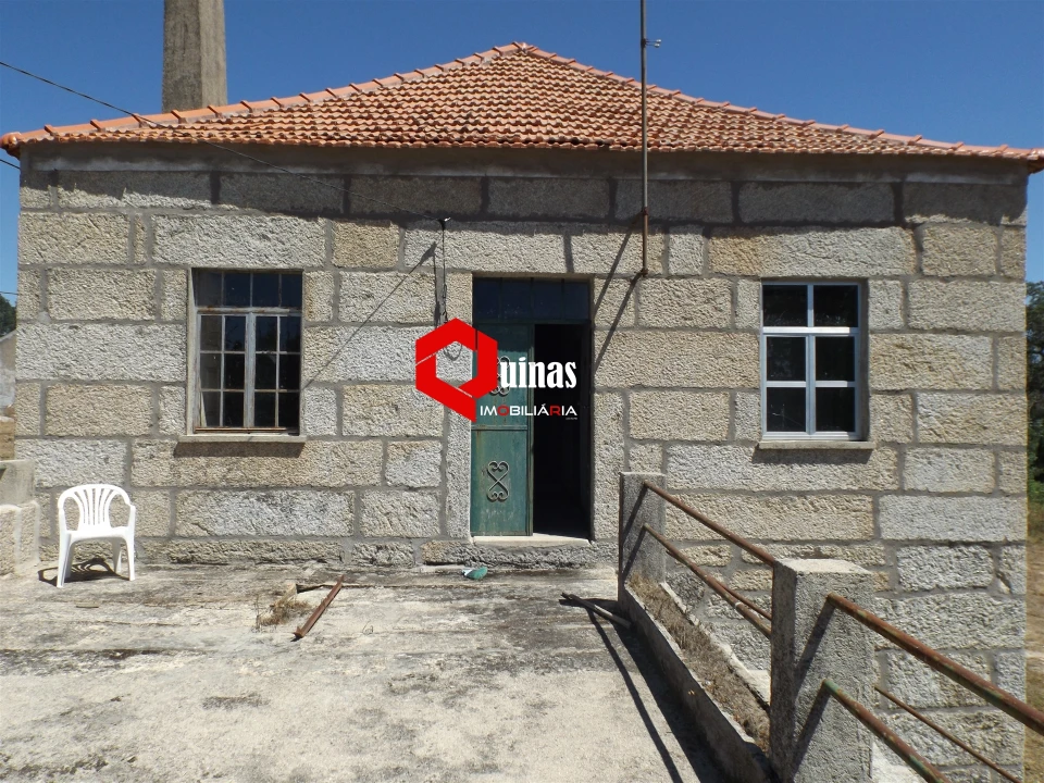 Moradia T3 para Venda em Pega Foto 28