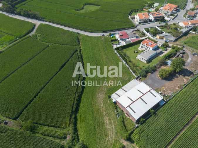 Terreno para Venda em Castêlo da Maia Foto 6