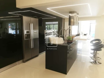 Moradia T5 para Venda em Moledo e Cristelo