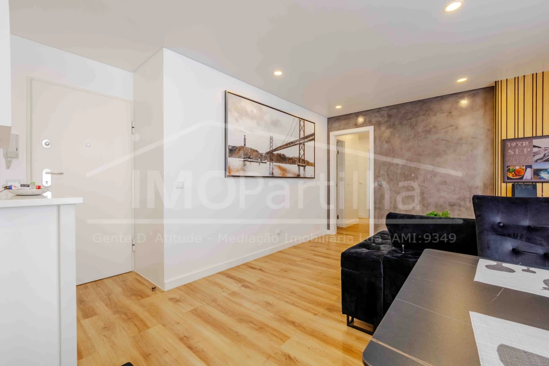 Apartamento T3 para Venda em Massamá e Monte Abraão Foto 4