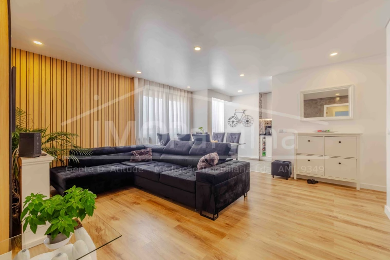 Apartamento T3 para Venda em Massamá e Monte Abraão Foto 3