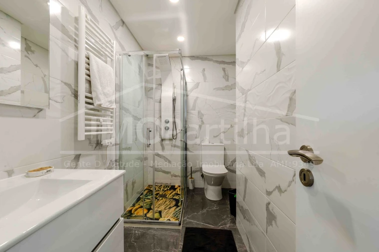 Apartamento T3 para Venda em Massamá e Monte Abraão Foto 10