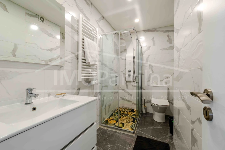 Apartamento T3 para Venda em Massamá e Monte Abraão Foto 9