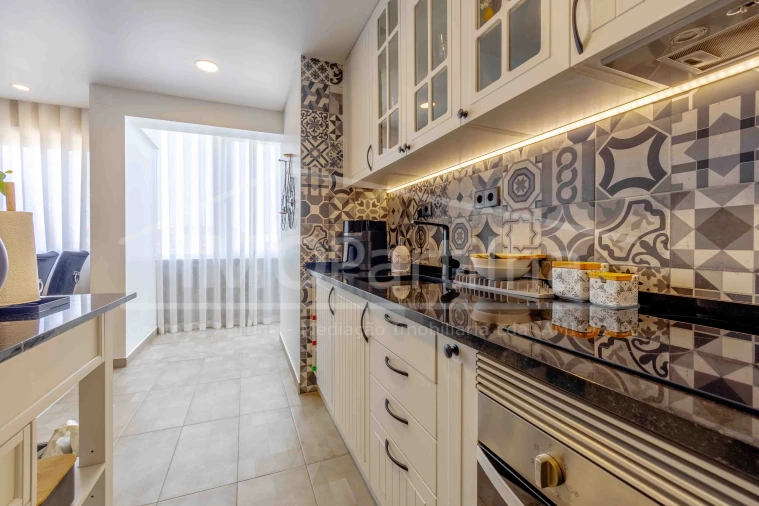 Apartamento T3 para Venda em Massamá e Monte Abraão Foto 8