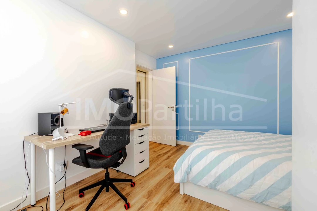 Apartamento T3 para Venda em Massamá e Monte Abraão Foto 14