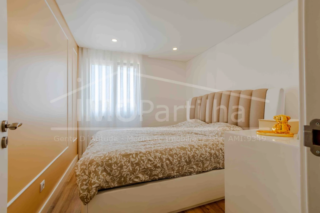 Apartamento T3 para Venda em Massamá e Monte Abraão Foto 11