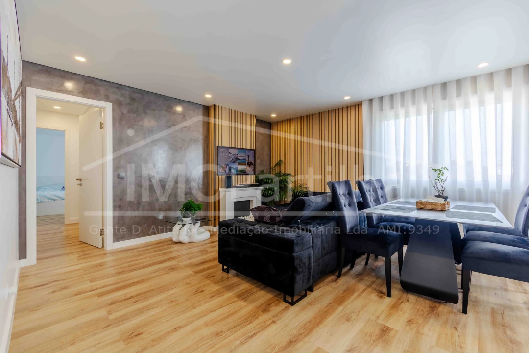 Apartamento T3 para Venda em Massamá e Monte Abraão Foto 1