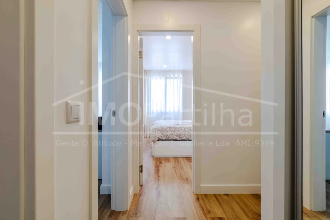 Apartamento T3 para Venda em Massamá e Monte Abraão Foto 18