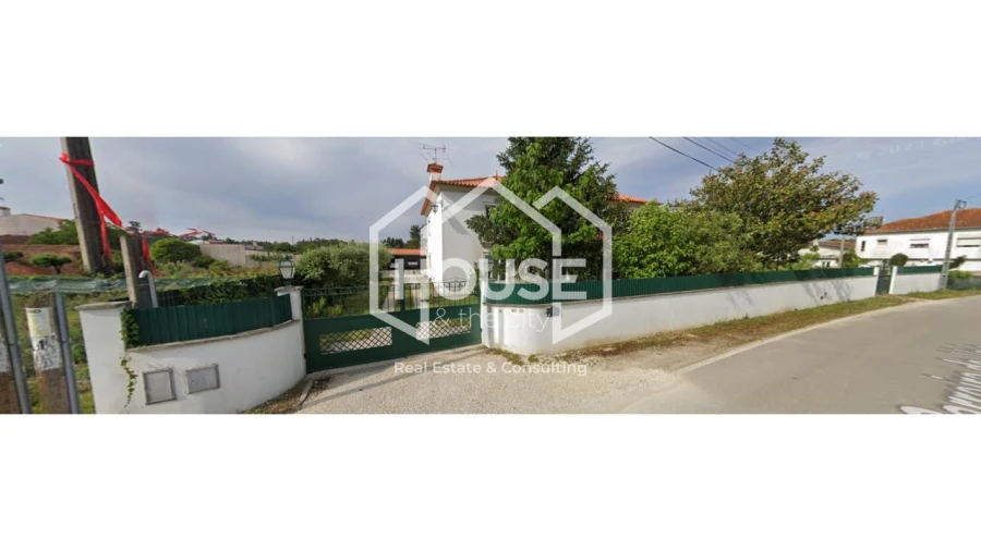 Moradia T4 para Venda em Vilarinho do Bairro Foto 3