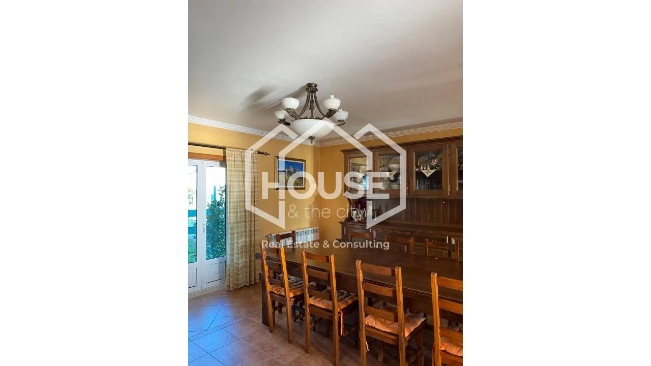 Moradia T4 para Venda em Vilarinho do Bairro Foto 7