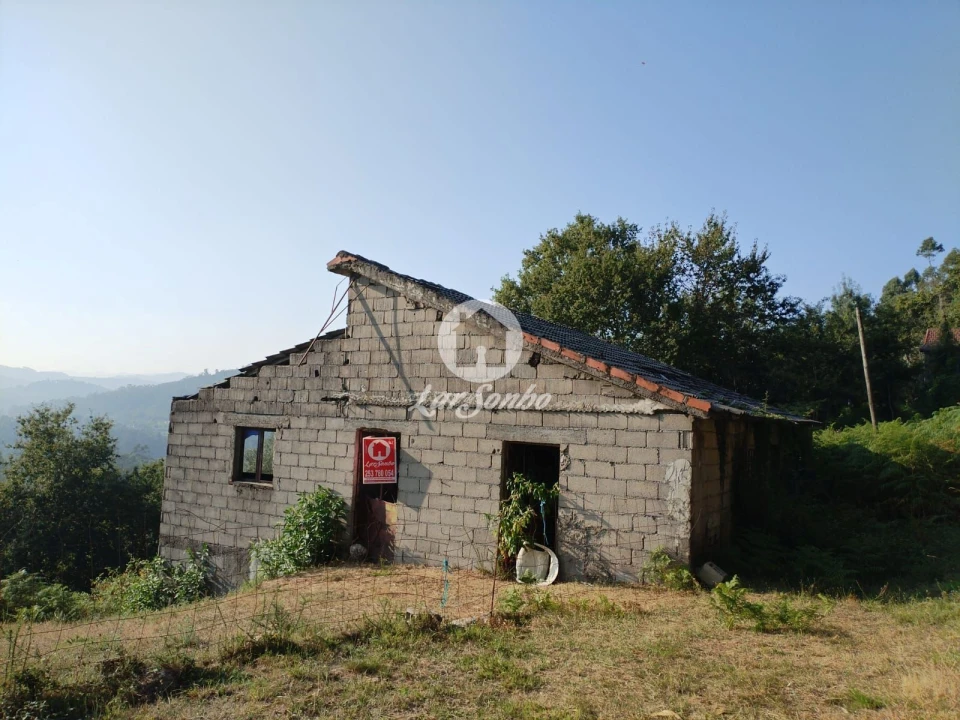 Moradia T3 para Venda em Rossas Foto 5