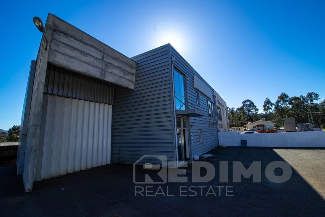 Armazém para Venda em Romariz Foto 1