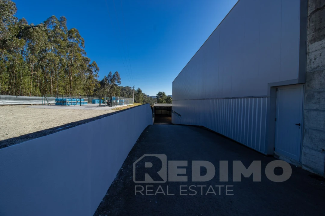 Armazém para Venda em Romariz Foto 18